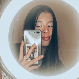 Meet your Posher, Rebekah